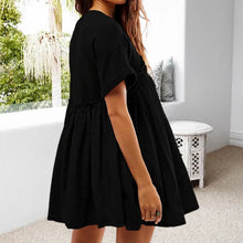 Laden Sie das Bild in den Galerie-Viewer, Einfarbiges plissiertes lockeres Kurzarmkleid, kurzer Rock