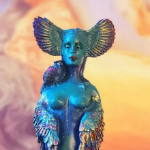 Laden Sie das Bild in den Galerie-Viewer, Eule Göttin Kunst Ornament