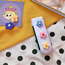 Laden Sie das Bild in den Galerie-Viewer, Tragbarer Blumen-Luftkissenkamm