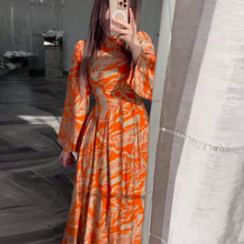 Laden Sie das Bild in den Galerie-Viewer, Bedrucktes langärmeliges Midikleid mit Taille