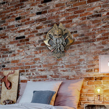Laden Sie das Bild in den Galerie-Viewer, 🪓Retro Warrior Doppelaxt-Wanddekoration