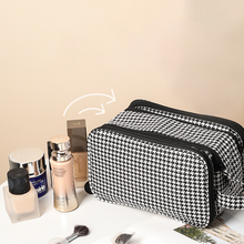 Laden Sie das Bild in den Galerie-Viewer, Karierte Kosmetiktasche mit großem Fassungsvermögen
