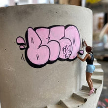 Laden Sie das Bild in den Galerie-Viewer, Kreativer Graffiti-Blumentopf-Stifthalter