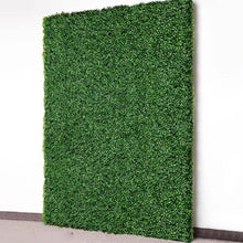Laden Sie das Bild in den Galerie-Viewer, Simulierter Rasen aus Kunststoff