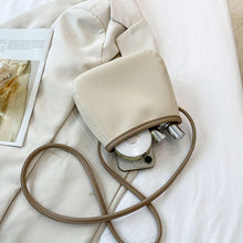 Laden Sie das Bild in den Galerie-Viewer, Einfache Crossbody-Umhängetasche