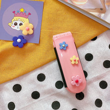 Laden Sie das Bild in den Galerie-Viewer, Tragbarer Blumen-Luftkissenkamm