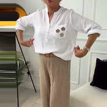 Laden Sie das Bild in den Galerie-Viewer, Lässige Bluse mit Blumendruck und Tasche