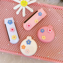 Laden Sie das Bild in den Galerie-Viewer, Tragbarer Blumen-Luftkissenkamm