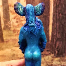 Laden Sie das Bild in den Galerie-Viewer, Eule Göttin Kunst Ornament