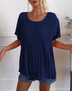 Schlichte, plissierte Bluse mit Rundhalsausschnitt