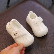 Laden Sie das Bild in den Galerie-Viewer, Rutschfeste Mesh-Schuhe für Babys