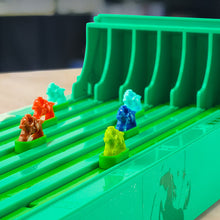 Laden Sie das Bild in den Galerie-Viewer, Pferderennen-Spiel