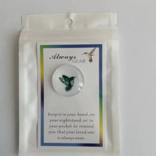 Laden Sie das Bild in den Galerie-Viewer, 🌈Mini-Taschenherz Kardinal aus Glas - Freundschaftsgeschenk