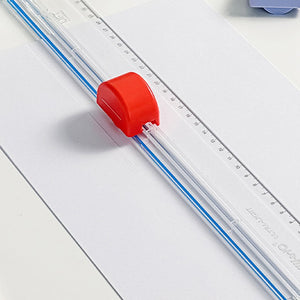Werkzeug zum Schneiden von Papier
