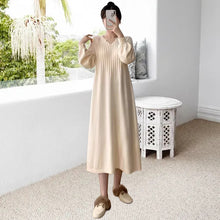 Laden Sie das Bild in den Galerie-Viewer, Lockeres Pulloverkleid mit Laternenärmeln