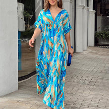 Laden Sie das Bild in den Galerie-Viewer, Lässiges Kleid mit bemaltem Aufdruck