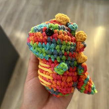 Laden Sie das Bild in den Galerie-Viewer, Bunte gehäkelte Dinosaurier