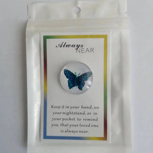 Laden Sie das Bild in den Galerie-Viewer, 🌈Mini-Taschenherz Kardinal aus Glas - Freundschaftsgeschenk