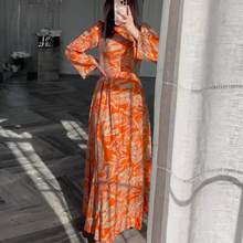 Laden Sie das Bild in den Galerie-Viewer, Bedrucktes langärmeliges Midikleid mit Taille