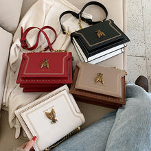 Laden Sie das Bild in den Galerie-Viewer, Elegante Umhängetasche für Damen mit Bienen-Patch