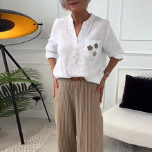 Laden Sie das Bild in den Galerie-Viewer, Lässige Bluse mit Blumendruck und Tasche