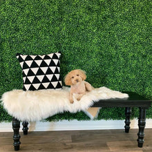 Laden Sie das Bild in den Galerie-Viewer, Simulierter Rasen aus Kunststoff