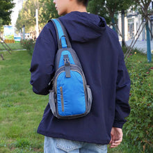 Laden Sie das Bild in den Galerie-Viewer, Wasserdichte Sport-Brusttasche