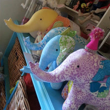 Laden Sie das Bild in den Galerie-Viewer, Niedliche Elefanten-Dekorationsvorlage