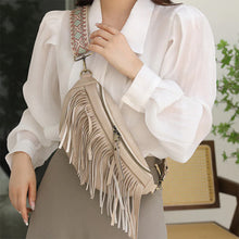 Laden Sie das Bild in den Galerie-Viewer, Vintage Crossbody Tasche mit Quaste