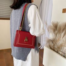 Laden Sie das Bild in den Galerie-Viewer, Elegante Umhängetasche für Damen mit Bienen-Patch