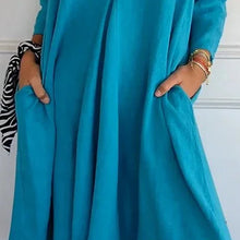 Laden Sie das Bild in den Galerie-Viewer, Damenkleid mit V-Ausschnitt und Seitentaschen