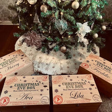 Laden Sie das Bild in den Galerie-Viewer, Holzkiste zum Thema Heiligabend