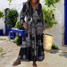 Laden Sie das Bild in den Galerie-Viewer, Langer Rock mit Ethno-Print und V-Ausschnitt