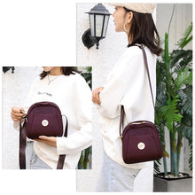 Laden Sie das Bild in den Galerie-Viewer, Shoulder small capacity shell bag