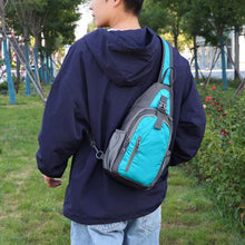 Laden Sie das Bild in den Galerie-Viewer, Wasserdichte Sport-Brusttasche
