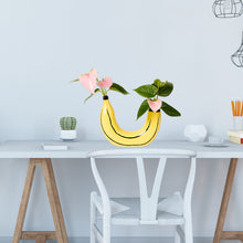 Laden Sie das Bild in den Galerie-Viewer, Vase aus Bananenharz