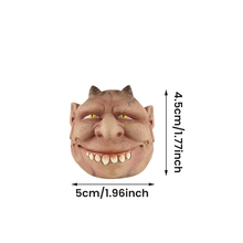 Laden Sie das Bild in den Galerie-Viewer, Horror-Kopf-Ornament aus Harz