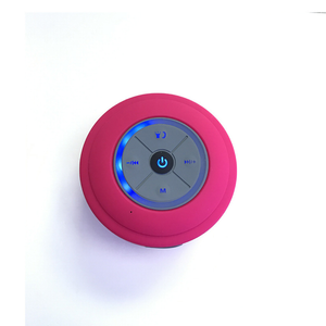 Wasserdichter Bluetooth-Lautsprecher mit bunten Lichtern
