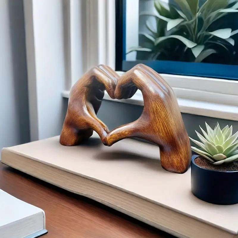 Handgefertigte Herzstatue