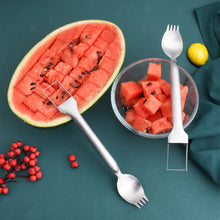 Laden Sie das Bild in den Galerie-Viewer, 2-in-1 Wassermelonenschneider aus Edelstahl