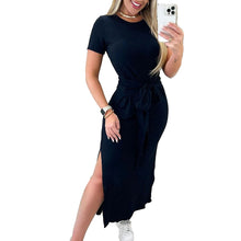 Laden Sie das Bild in den Galerie-Viewer, Bedrucktes Kleid mit kurzen Ärmeln und Schlitz