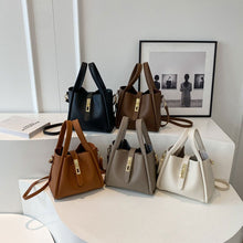 Laden Sie das Bild in den Galerie-Viewer, Ledereimer-Tasche