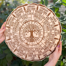 Laden Sie das Bild in den Galerie-Viewer, 💖Wheel Of The Year Holzschild - Baum des Lebens
