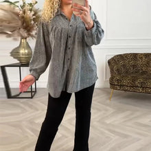 Laden Sie das Bild in den Galerie-Viewer, Einfarbiges Button-Down-Hemd mit Revers