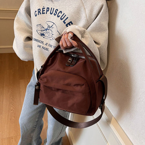 Leichte Minimalistische Nylon-Tasche
