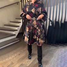 Laden Sie das Bild in den Galerie-Viewer, Kleid mit Blumenprint und Taille