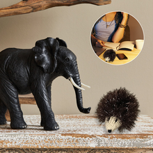 Laden Sie das Bild in den Galerie-Viewer, Gestrickter Igel Ornament