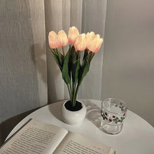 Laden Sie das Bild in den Galerie-Viewer, LED-Tulpen-Nachtlicht-Blumen-Tischlampe
