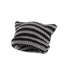 Laden Sie das Bild in den Galerie-Viewer, Warme Strickpullovermütze mit Katzenohren für den Winter