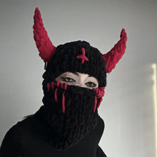 Laden Sie das Bild in den Galerie-Viewer, Handgefertigte Strickmütze mit großen Hasenohren